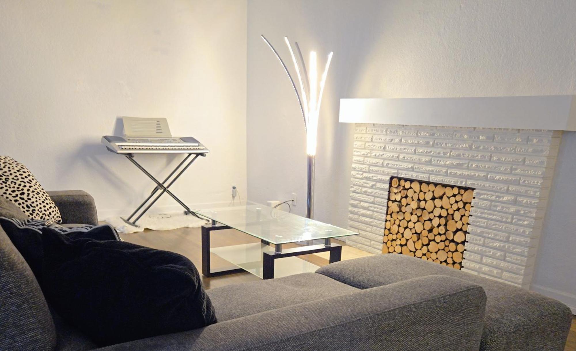Cozy Stylish Black & White Design Room In The Heart Of Vancouver! Private Parking, Self Check-In & Just 4 Mins To Metrotown! מראה חיצוני תמונה